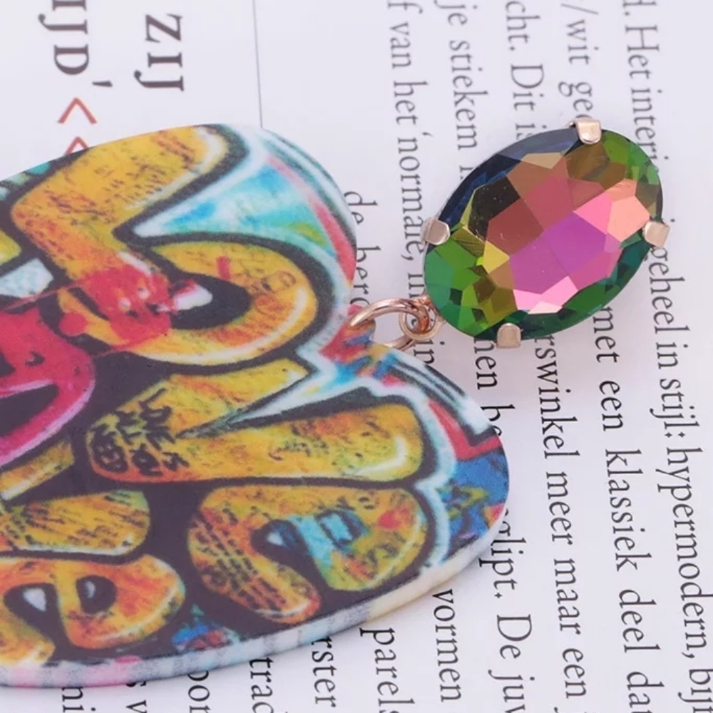 Heart Shaped Crystal Graffiti Hip Hop Dangle Earrings Cute - Picture 3 of 4